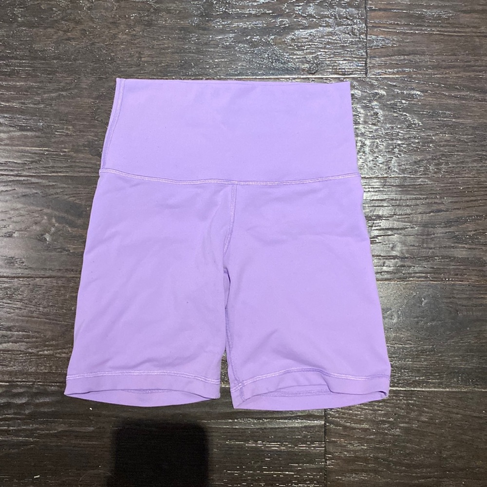 Aritzia Biker Shorts